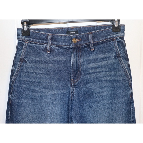 Express Women’s Relaxed Tapered Mid Rise Jeans - Picture 5 of 13